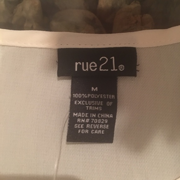 💚RUE 21 extreme high-low tunic. - Picture 3 of 4